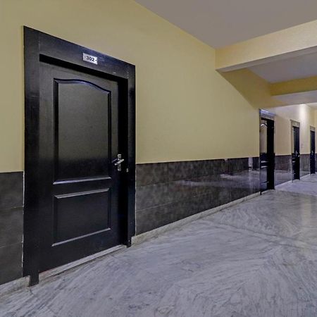 Treebo Trend Radha Palace Mathura Exterior foto